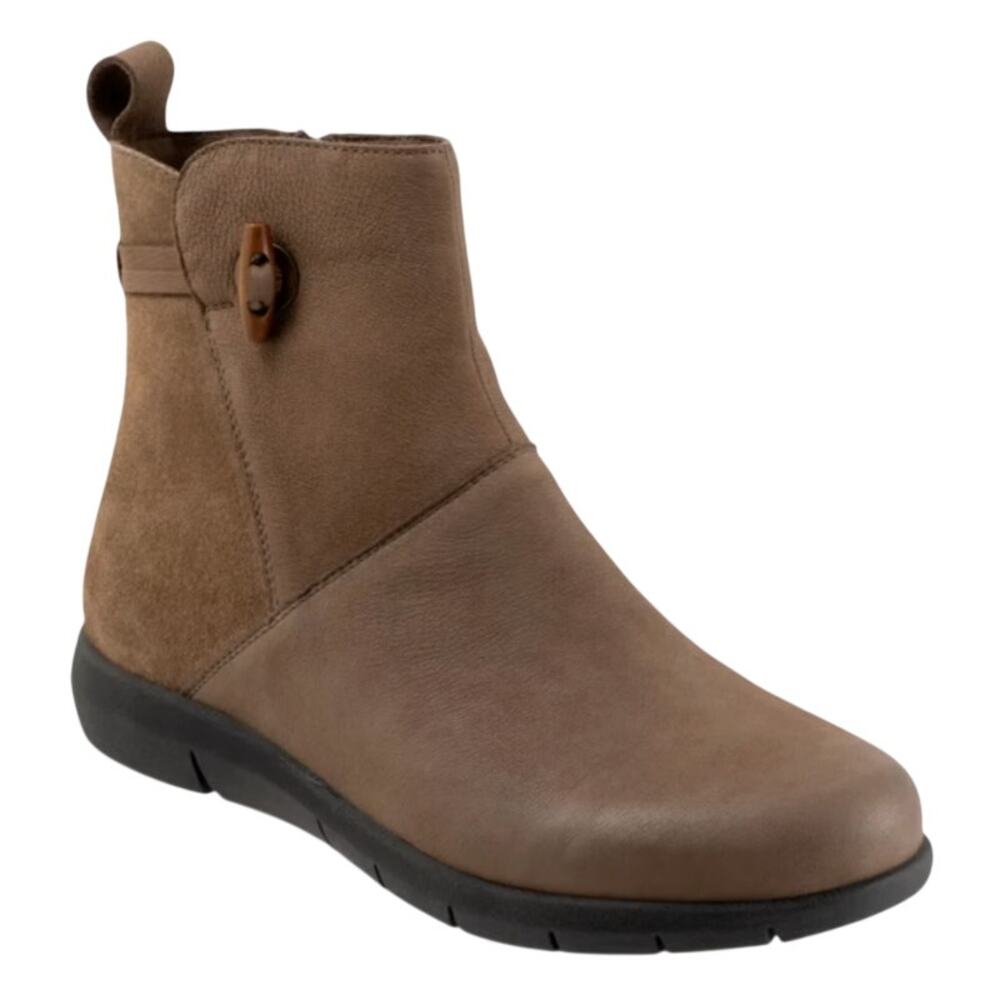 SoftWalk Women Adelaide Bootie in Stone Nubuck, Size 8